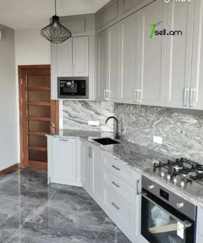 4 սենյականոց բնակարան նորակառույց շենքում Ձորափի փողոցում, 130 ք.մ., 2 սանհանգույց, բարձր առաստաղներ