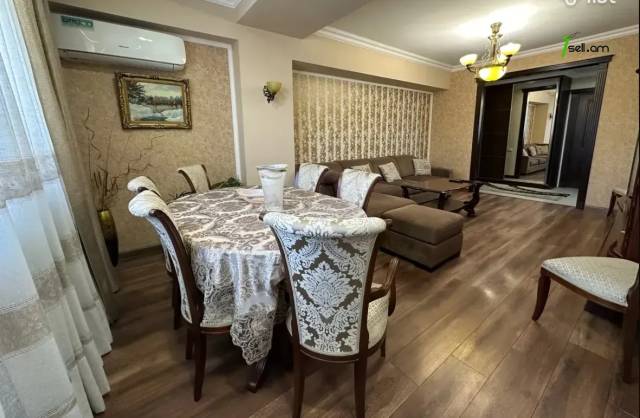 4 սենյականոց բնակարան Եզնիկ Կողբացու փողոցում, 105 ք.մ., դիզայներական ոճով վերանորոգված