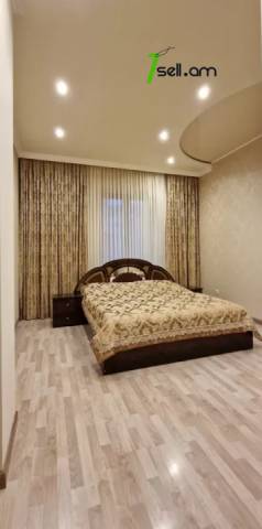 Մեկ հարկանի քարե տուն Աջափնյակում, 500 ք.մ., 3+ սանհանգույց, կապիտալ վերանորոգված