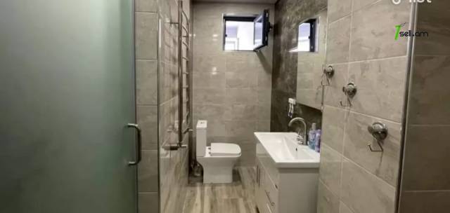 4 սենյականոց բնակարան նորակառույց շենքում Վերին Անտառային փողոցում, 100 ք.մ., նախավերջին հարկ