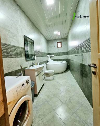 Երկու հարկանի քարե տուն Կուրղինյան փողոցում Մալաթիա Սեբաստիայում, 1654 քմ, 3+ սանհանգույց