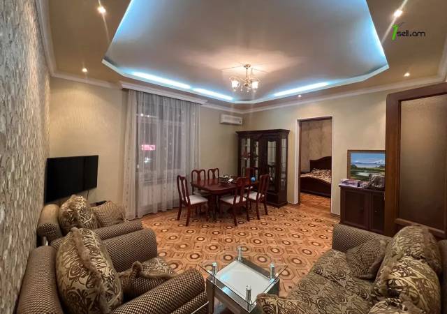 3 սենյականոց բնակարան Խանջյան փողոցում, 80 ք.մ., 2 սանհանգույց, բարձր առաստաղներ, 3/7 հարկ