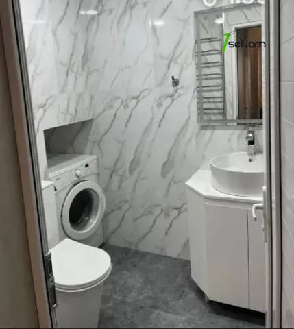2 սենյականոց բնակարան Խորենացու փողոցում, 50 ք.մ., 9/16 հարկ, դիզայներական ոճով վերանորոգված