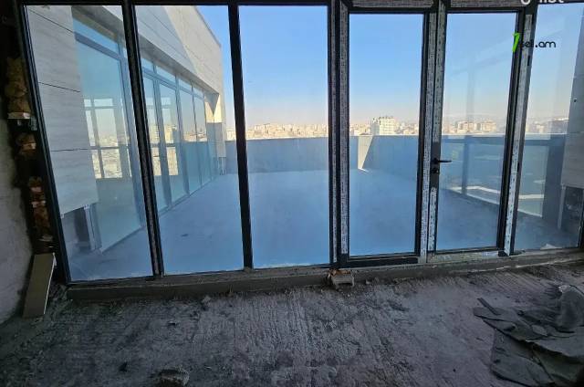 Ընդարձակ 4 սենյականոց բնակարան նորակառույց շենքում Արամ Խաչատրյանի փողոցում, 201 քմ, 3+ սանհանգույց