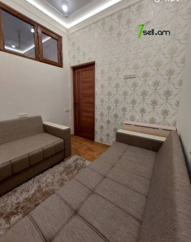 3 սենյականոց բնակարան նորակառույց շենքում Նիկողայոս Ադոնցի փողոցում, 60 ք.մ., բարձր առաստաղներ