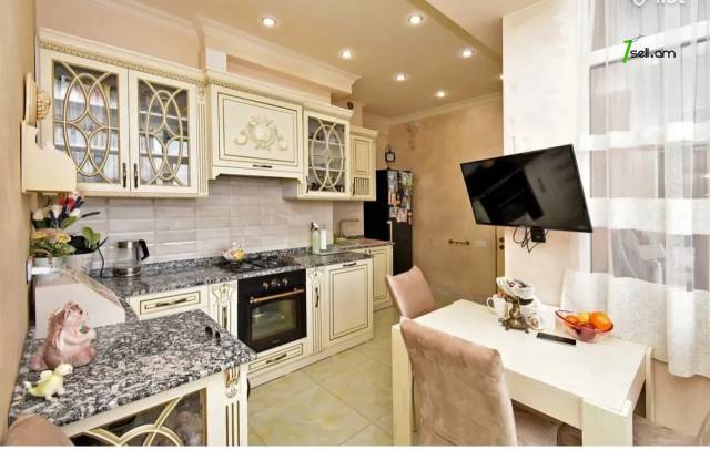 Ընդարձակ 3 սենյականոց բնակարան նորակառույց շենքում, Ծիծեռնակաբերդի խճուղի, 183 ք.մ., 7/12 հարկ