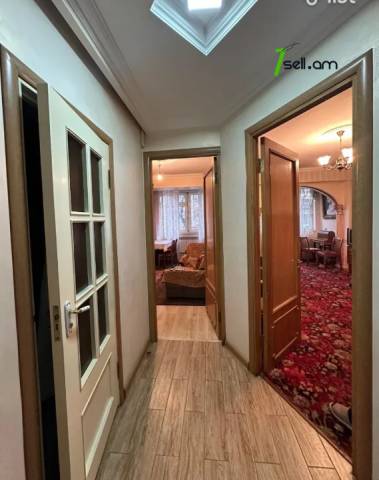 1 սենյականոց բնակարան Վիկտոր Համբարձումյան փողոցում, 43 ք.մ., 2/9 հարկ, կապիտալ վերանորոգված