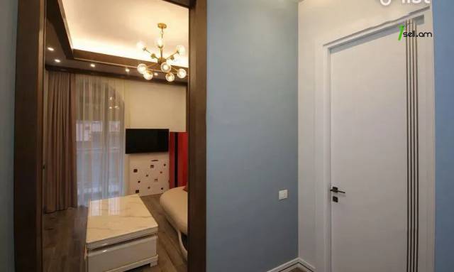 2 սենյականոց բնակարան Նալբանդյան փողոցում, 36 քմ, բարձր առաստաղներ, դիզայներական ոճով վերանորոգված