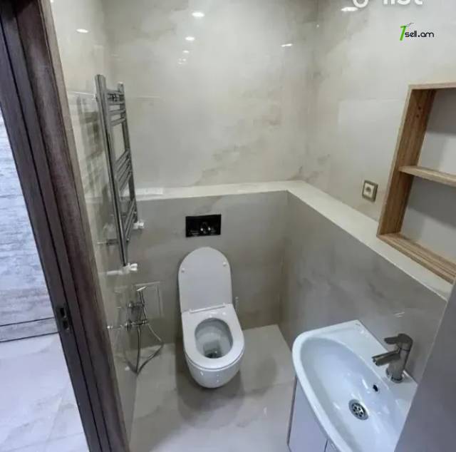 3 սենյականոց բնակարան նորակառույց շենքում Կարապետ Ուլնեցու փողոցում, 77 քմ, 9/16 հարկ