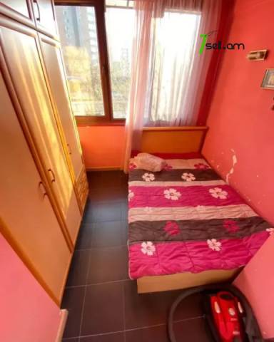 1 սենյականոց բնակարան Հալաբյան փողոցում, 40 քմ, 2/5 հարկ, կապիտալ վերանորոգված, քարե շենք