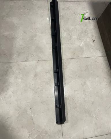 Infiniti QX-50 առջևի աջ դռան մոլդինգ