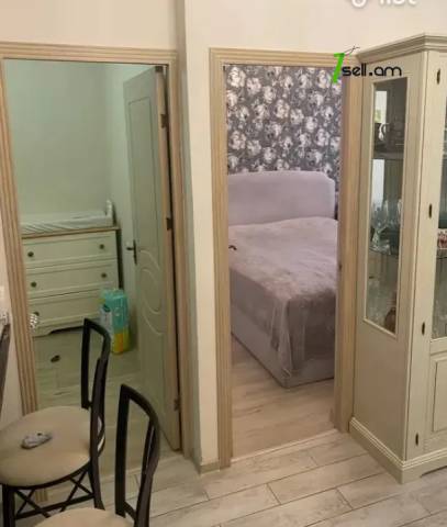 3 սենյականոց բնակարան նորակառույց շենքում Կոմիտասի պողոտայում, 61 ք.մ., 7/16 հարկ, բարձր առաստաղներ