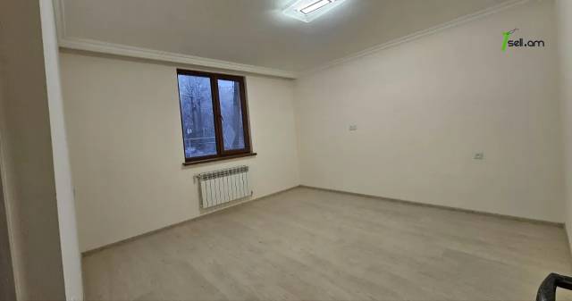 Երկու հարկանի քարե տուն Վահրամ Փափազյան փողոցում Արաբկիրում, 320 ք.մ., 2 սանհանգույց