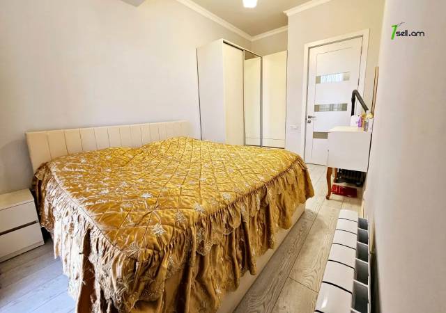 4 սենյականոց բնակարան նորակառույց շենքում Անաստաս Միկոյանի փողոցում, 105 ք.մ., 2 սանհանգույց