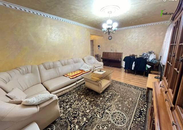 4 սենյականոց բնակարան, Ավան-Առինջ 2-րդ միկրոշրջան, 80 քմ, 3/9 հարկ, եվրովերանորոգված