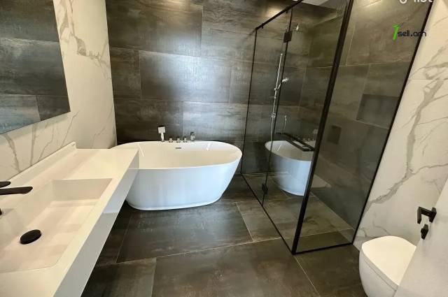 4 սենյականոց բնակարան նորակառույց շենքում Կարապետ Ուլնեցու փողոցում, 133 ք.մ., 9/16 հարկ