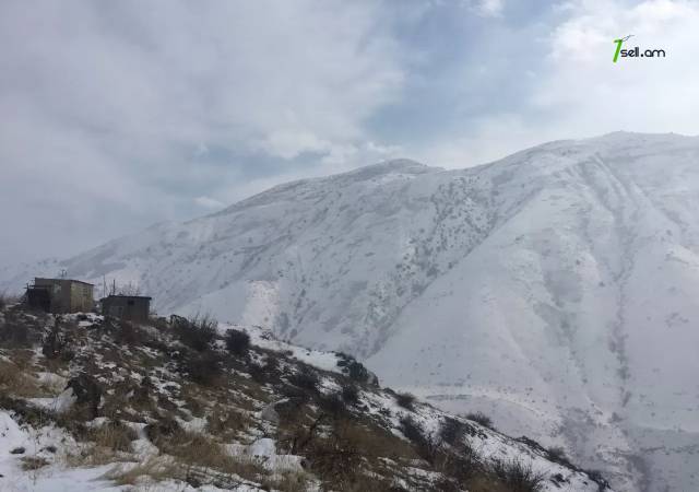 Հողատարածք բնակելի շինությունների համար Գառնիում, 5000 ք.մ.