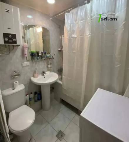 2 սենյականոց բնակարան Կոմիտասի պողոտայում, 51 քմ, կապիտալ վերանորոգված, քարե շենք