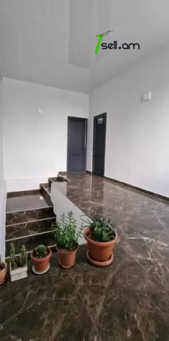 Բազմաֆունկցիոնալ գույք Գրիգոր Հասրաթյանի փողոցում Աջափնյակում, 280 ք.մ.