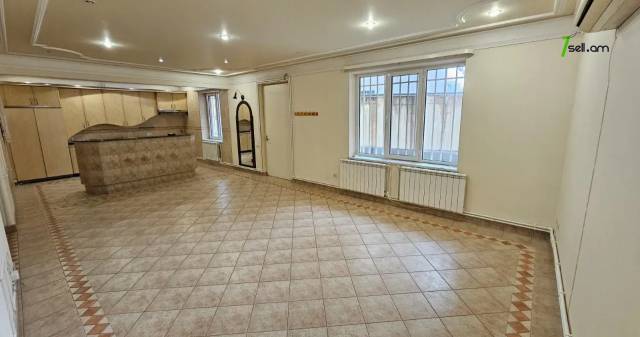 Երկու հարկանի քարե տուն Սեպուհի փողոցում Արաբկիրում, 890 ք.մ., 2 սանհանգույց, կապիտալ վերանորոգված