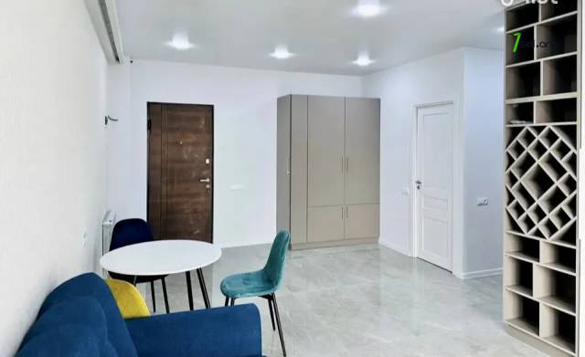 2 սենյականոց բնակարան Պուշկինի փողոցում, 45 ք.մ., բարձր առաստաղներ, կապիտալ վերանորոգված