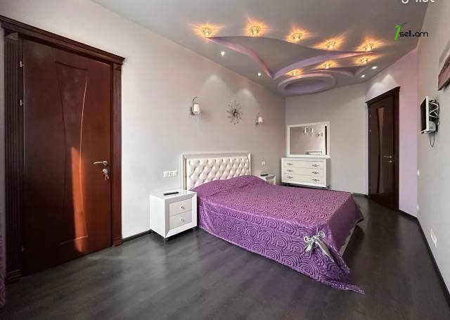 Ընդարձակ 3 սենյականոց բնակարան նորակառույց շենքում Նաիրի Զարյան փողոցում, 180 քմ, 12/16 հարկ