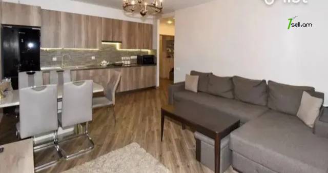 3 սենյականոց բնակարան Կոմիտասի պողոտայում, 75 ք.մ., 2/7 հարկ, 2 սանհանգույց, մի քանի պատշգամբ