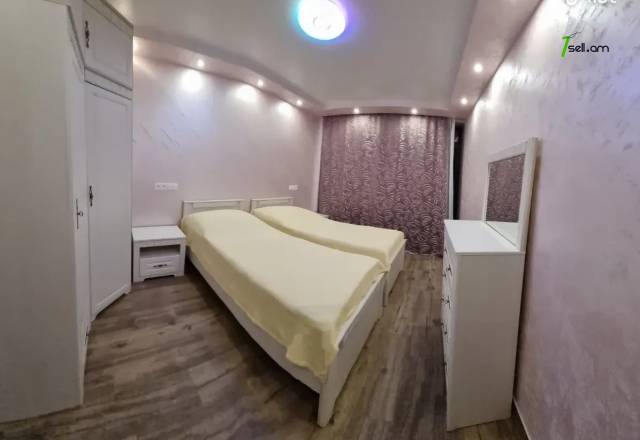 2 սենյականոց բնակարան Հանրապետության փողոցում, 67 քմ, 7/9 հարկ, կապիտալ վերանորոգված