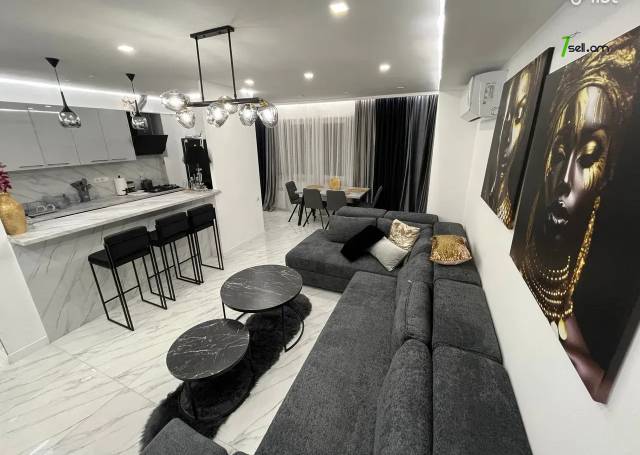 2 սենյականոց բնակարան, Նարեկացի թաղամաս, 65 քմ, 6/9 հարկ, բարձր առաստաղներ, կապիտալ վերանորոգված