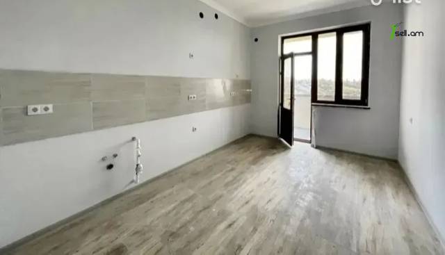 3 սենյականոց բնակարան նորակառույց շենքում Մոնթե Մելքոնյան փողոցում, 101 ք.մ., նախավերջին հարկ