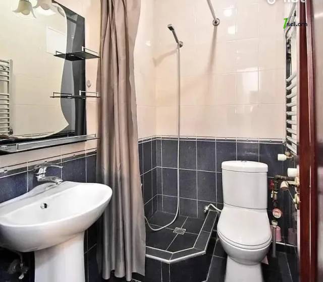 4 սենյականոց բնակարան նորակառույց շենքում Գյուլբենկյան փողոցում, 120 ք.մ., 2 սանհանգույց