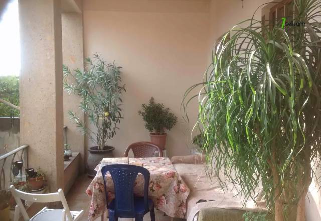 Երկու հարկանի քարե տուն Վարշավյան փողոցում Քանաքեռ Զեյթունում, 800 ք.մ., կապիտալ վերանորոգված