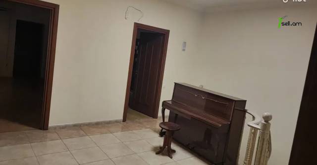 Գրասենյակային տարածք Բաբայան փողոցում Քանաքեռ Զեյթունում, 530 ք.մ.