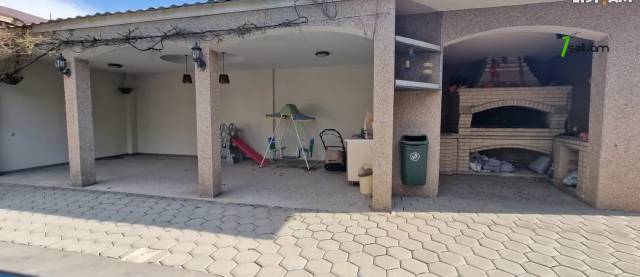 Երկու հարկանի քարե տուն Աջափնյակում, 360 ք.մ., 3+ սանհանգույց, եվրովերանորոգված