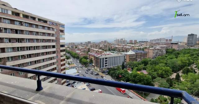 Ընդարձակ 3 սենյականոց բնակարան նորակառույց շենքում Նաիրի Զարյան փողոցում, 175 քմ, 12/16 հարկ