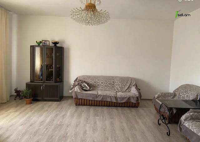 Երկու հարկանի քարե տուն Բագրևանդի փողոցում Ավանում, 150 քմ, 2 սանհանգույց, կոսմետիկ վերանորոգում