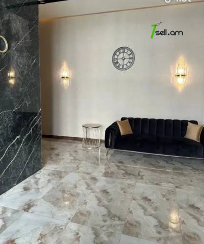 4 սենյականոց բնակարան նորակառույց շենքում Արամ Խաչատրյան փողոցում, 139 ք.մ., 2 սանհանգույց