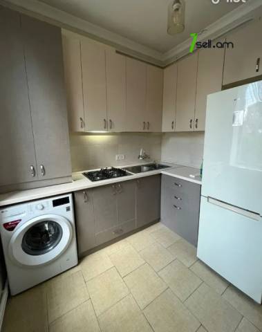 2 սենյականոց բնակարան Կոմիտասի պողոտայում, 70 քմ, նախավերջին հարկ, բարձր առաստաղներ