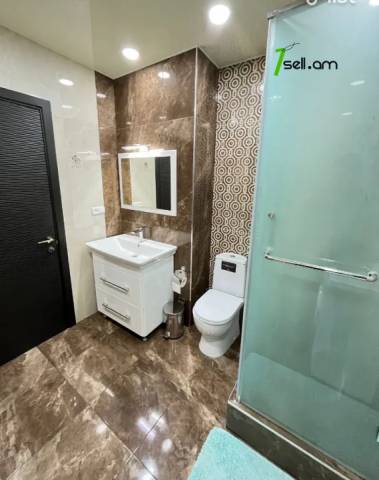 2 սենյականոց բնակարան նորակառույց շենքում Եկմալյան փողոցում, 60 ք.մ., բարձր առաստաղներ, 8/18 հարկ