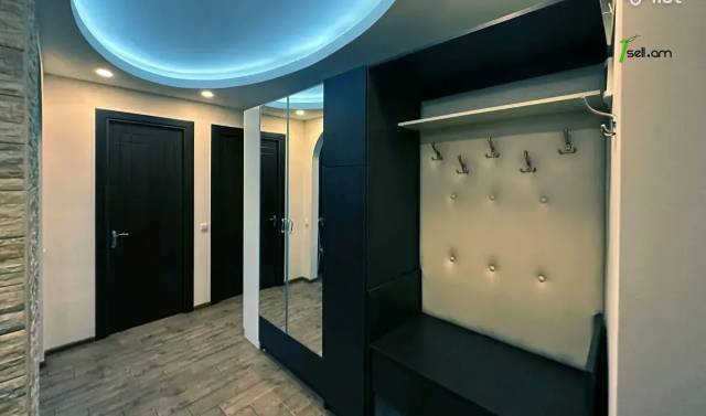 3 սենյականոց բնակարան նորակառույց շենքում Ամիրյան փողոցում, 70 ք.մ., 3/12 հարկ, 2 սանհանգույց