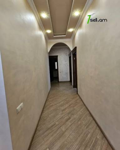 Մեկ հարկանի քարե տուն, Գ-1 թաղամաս Աջափնյակում, 500 ք.մ., 3+ սանհանգույց