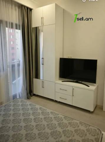 3 սենյականոց բնակարան նորակառույց շենքում Հանրապետության փողոցում, 55 քմ, նախավերջին հարկ