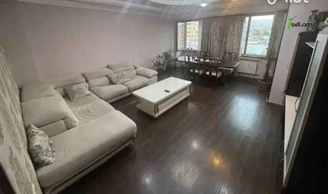 3 սենյականոց բնակարան Խաղաղ Դոնի փողոցում, 73 ք.մ., եվրովերանորոգված
