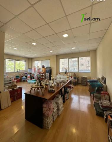 Բազմաֆունկցիոնալ գույք Արտաշիսյան փողոցում Շենգավիթում, 130 քմ