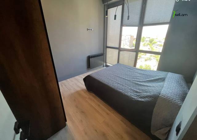 3 սենյականոց բնակարան նորակառույց շենքում Կոմիտասի պողոտայում, 56 ք.մ., 10/15 հարկ, բարձր առաստաղներ