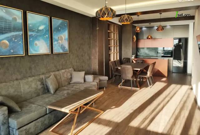 3 սենյականոց բնակարան նորակառույց շենքում, Ծիծեռնակաբերդի խճուղի, 84 ք.մ., բարձր առաստաղներ