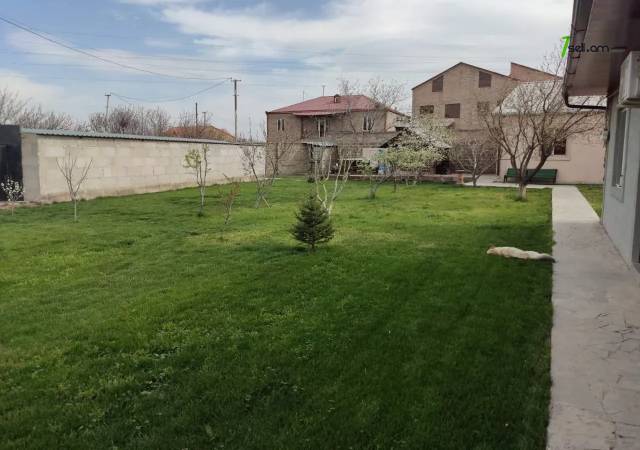 Մեկ հարկանի քարե տուն Տիչինայի փողոցում Մալաթիա Սեբաստիայում, 150 ք.մ., կապիտալ վերանորոգված