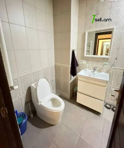 4 սենյականոց բնակարան նորակառույց շենքում Պարույր Սևակի փողոցում, 170 քմ, 2 սանհանգույց