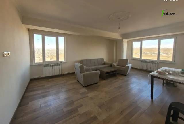 4 սենյականոց բնակարան Խաղաղ Դոնի փողոցում, 110 ք.մ., 10/12 հարկ, կապիտալ վերանորոգված