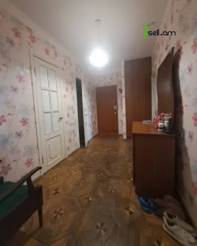 3 սենյականոց բնակարան, Մովսես Խորենացի փողոց 1-ին նրբանցք, 93 ք.մ., 2 սանհանգույց, 6/13 հարկ
